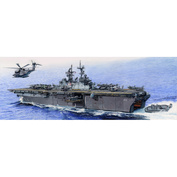 05615 Трубач 1/350 USS Iwo Jima LHD-7