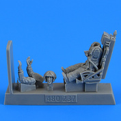 480 237 Aires 1/48 Soviet Pilot with Ejection Seat for MiGG-19 Farmer