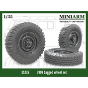 35235 Miniarm 1/35 Set of wheels Ya-245-1 under load (4 pcs. + spare tire) for 