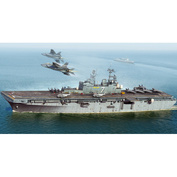 HobbyBoss 83408 1/700 scale USS Iwo Jima LHD-7