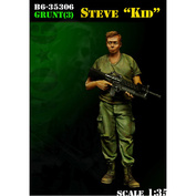 B6-35306 Bravo-6 1/35 Grunt (3) Steve 