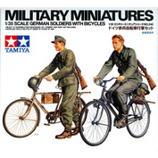 35240 Tamiya 1/35 German Soldiers with Bicycles German soldiers with bicycles, two figures.