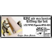 F32-023 Copper State Models 1/32 Авиамеханики Королевского лётного корпуса, поднимающие хвост самолёта