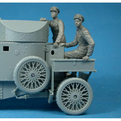 F35-005 Copper State Models 1/35 Член экипажа британского подразделения бронированных автомобилей RNAS наблюдает