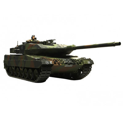 35271 Tamiya 1/35 Leopard 2A6 Main Battle Tank Немецкий основной танк Леопард, 2001г., с тремя фигурами танкистов.