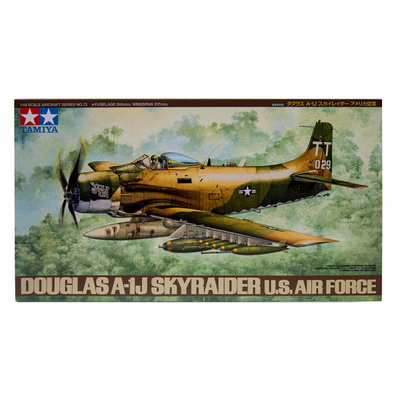 61073 Tamiya 1/48 Douglas A-1J Skyraider U.S. Air Force