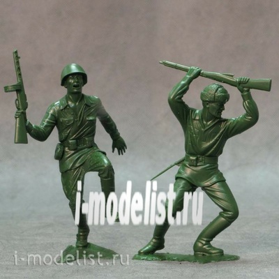80005 ARK-models Высота: 15 см. Набор из двух фигур: Красная армия (собранные).
