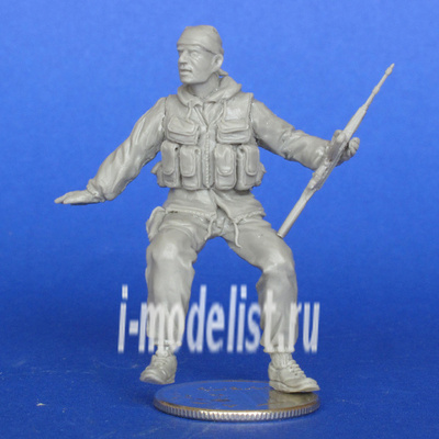 Mcf35162 MasterClub 1/35 Советский солдат, сидящий на Бтр-70. Афганистан