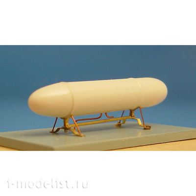 BRL48001 Brengun 1/48 Британский топливный бак 50gal c подставкой