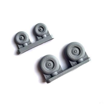 RS40002 E.V.M. 1/35 Wheels of the Mu-8 chassis