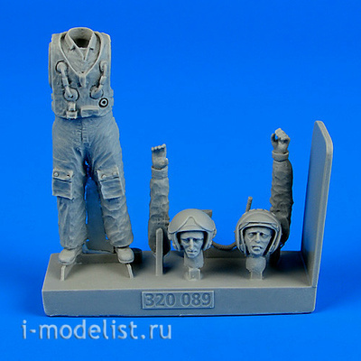 320 089 Aires 1/32 Soviet Pilot with life jacket - the Cold War period