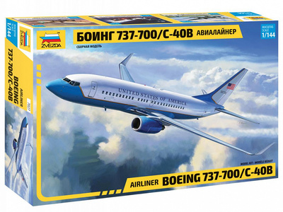 7027 Звезда 1/144 Пассажирский авиалайнер Боинг 737-700 С-40B
