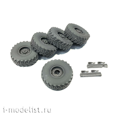 MC235014 MasterClub 1/35 Wheels for K-4350 (Zvezda), 4 wheels + Spare wheel