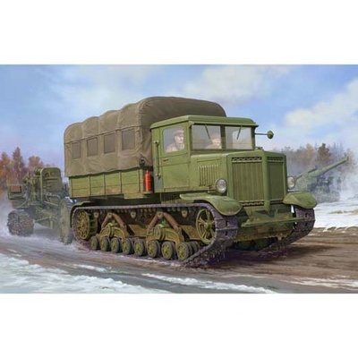 01573  Трубач 1/35 Советский тягач 