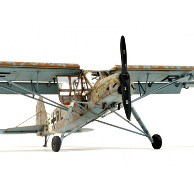 61100 Tamiya 1/48 Fieseler Fi 156C Storch, с набором фототравления, с фигурами Роммеля, и других немецких генералов, с фигурами пилотов.