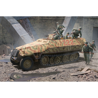 00942 Трубач 1/16 Бронетранспортёр Sd.Kfz 251D