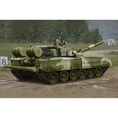 09581 Трубач 1/35 Российский танк Т-80УД (ранний) (по лицензии ОмскТрансМаш)