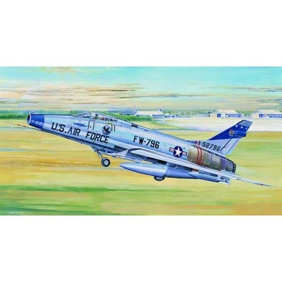 02232 Трубач 1/32 F-100D Super Sabre