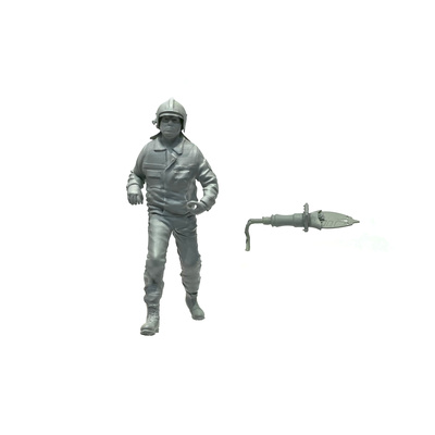 Im35061 Imodelist 1/35 Фигура спасателя с инструментом, №3