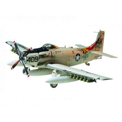 61058 Tamiya 1/48 Skyraider U.S.Navy