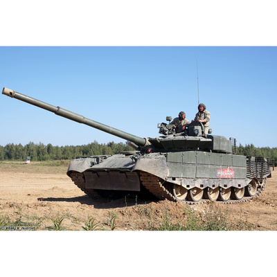 09587 Трубач 1/35 Российский танк Т-80БВМ (по лицензии ОмскТрансМаш)