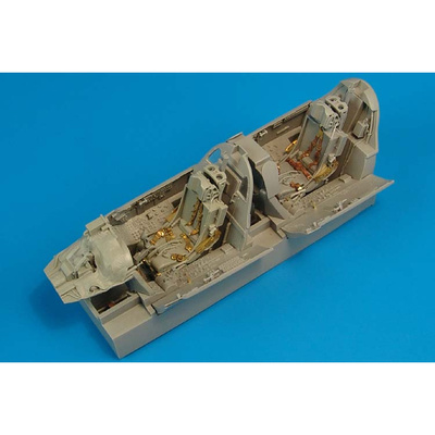 2163 Aires 1/32 Комплект кабины пилота для истребителя F-105G Thunderchief