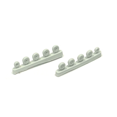 RS144001 Э.В.М. 1/144 Набор высокодетализированных смоляных колес шасси для модели Боинг 757-200 (Звезда)