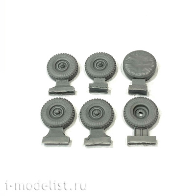 43052 GunTower Models Колеса уральского автомобиля (резина Я-192), 6 шт