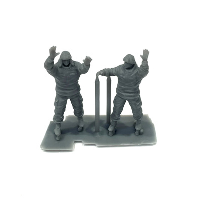 im72005 Imodelist 1/72 Фигуры бойцов, укладывающих маскировочную сеть, зима